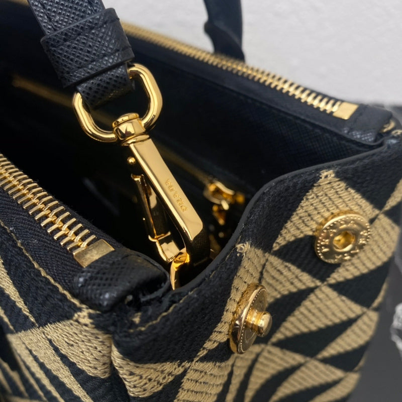 Luxurious Totes - Latest - 4568