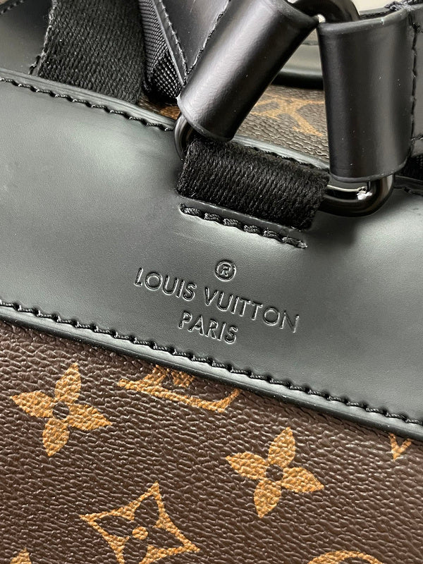 LOV - Luxurious Totes - 1298