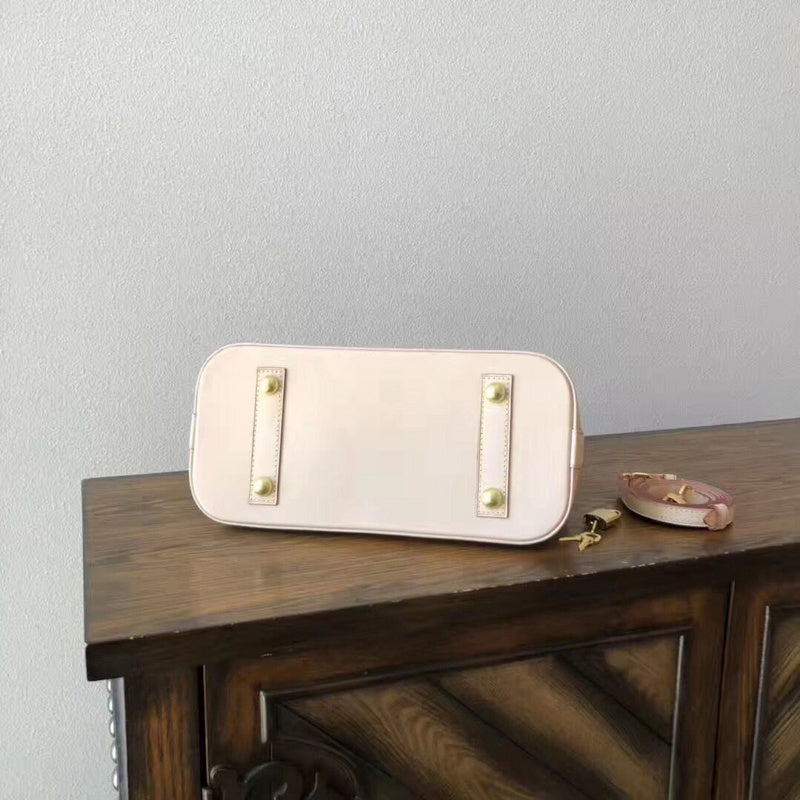LOV - Luxurious Totes - 2746