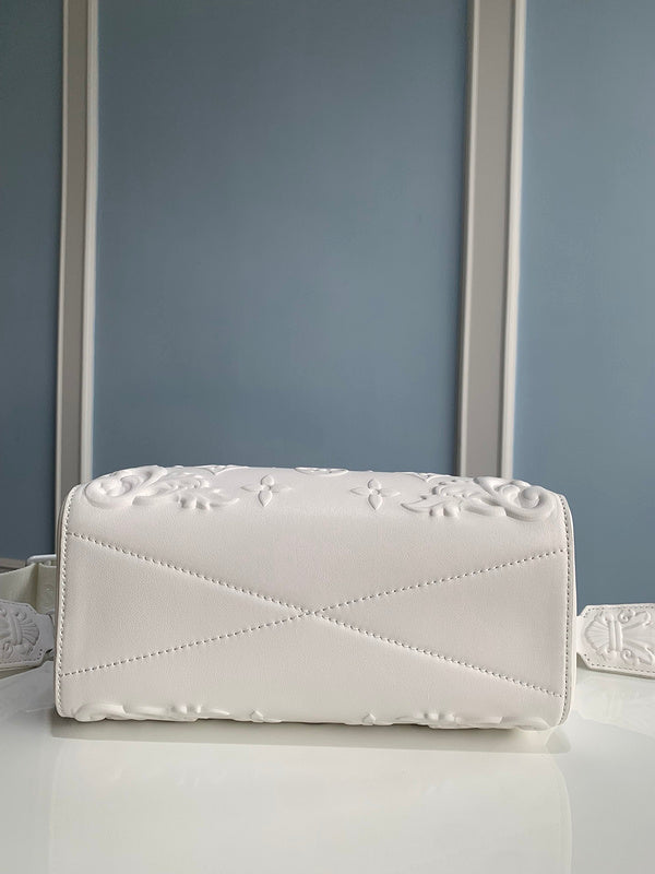 LOV - Luxurious Totes - 021