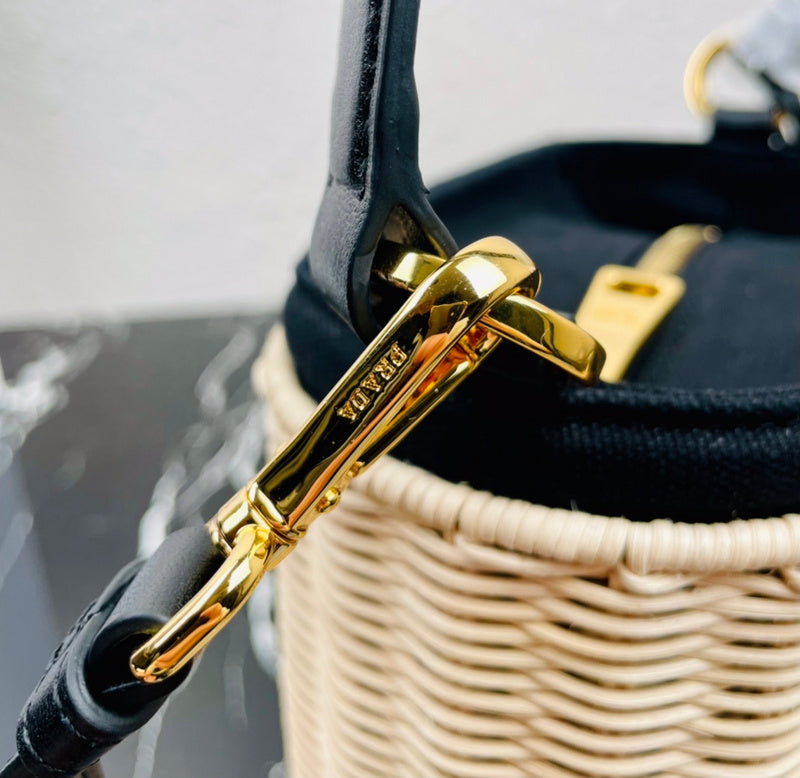 Luxurious Totes - Latest - 4539
