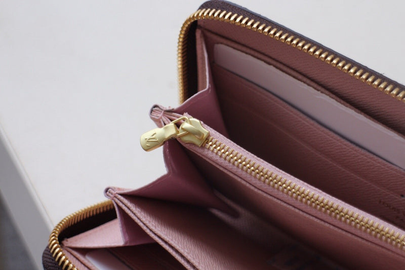 Luxurious Totes - Latest - 1112