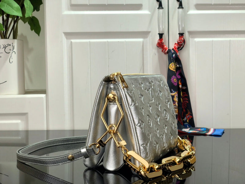 LOV - Luxurious Totes - 1810