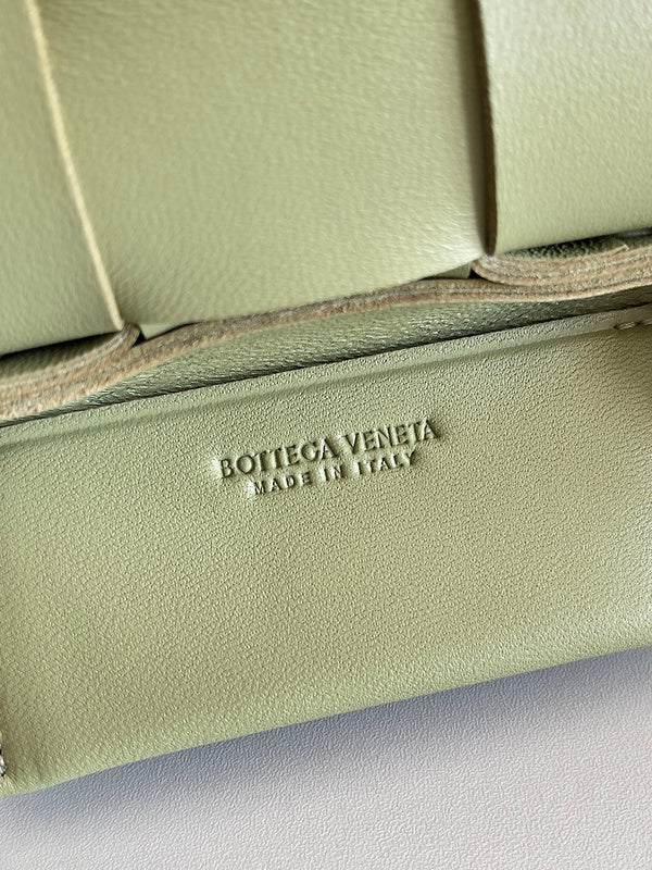 Luxurious Totes - Latest - 6984