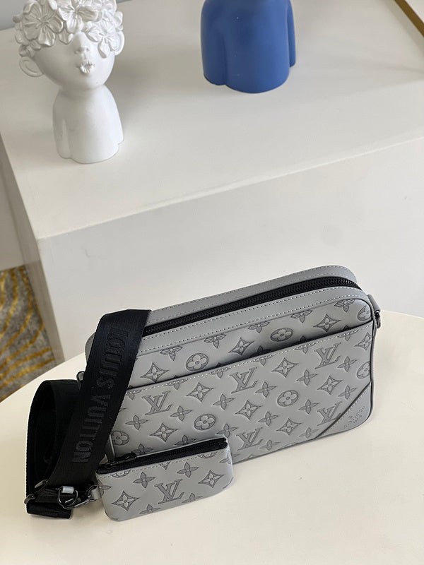 LOV - Luxurious Totes - 1653