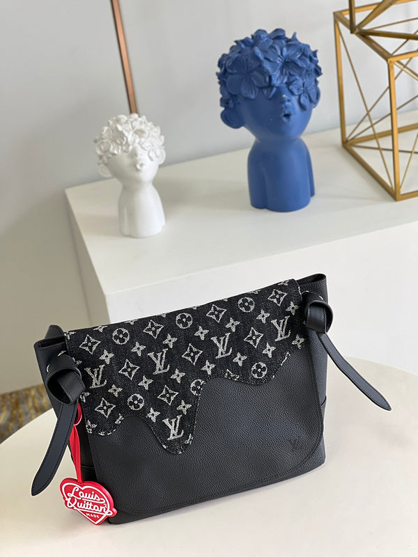 LOV - Luxurious Totes - 2166