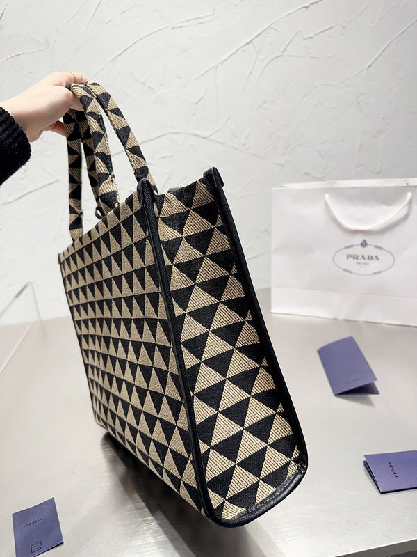 Luxurious Totes - PDA3 Bags - 325