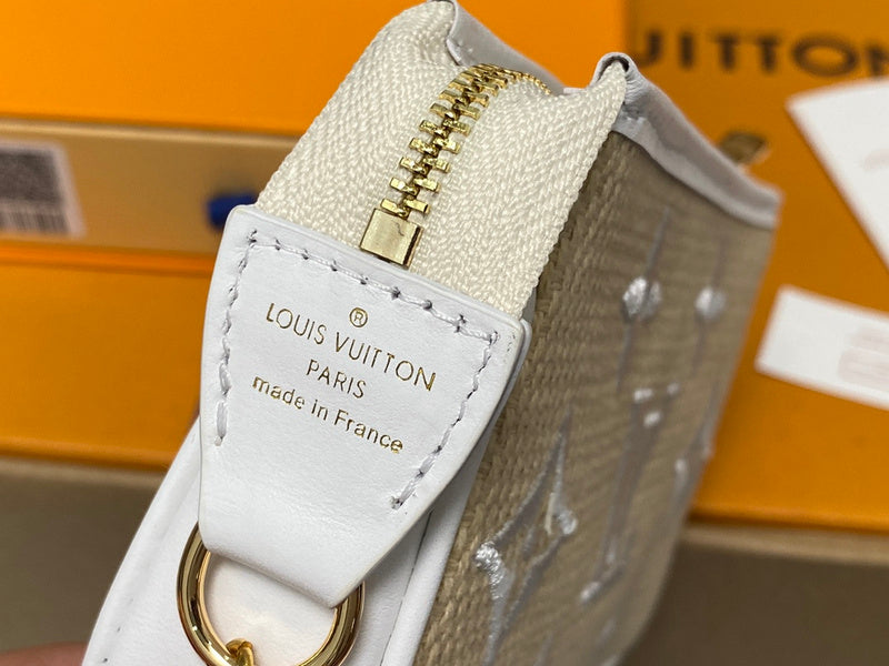 LOV - Luxurious Totes - 036