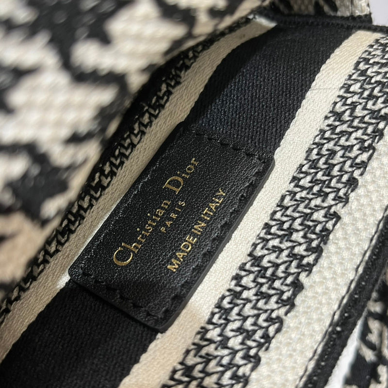 Luxurious Totes - Latest - 6205