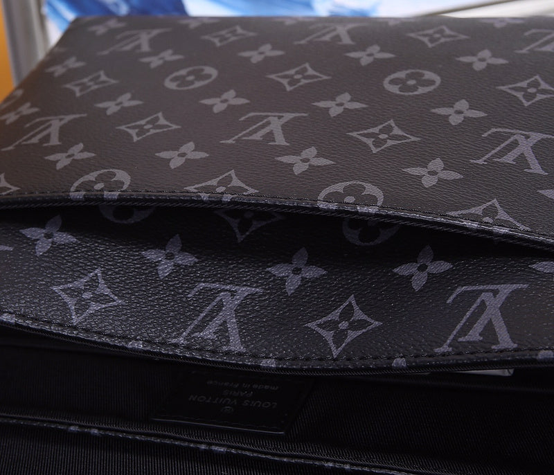 LOV - Luxurious Totes - 1972