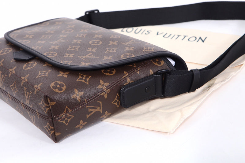 LOV - Luxurious Totes - 2361