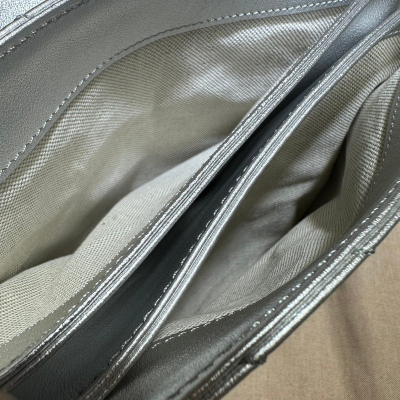 GUI - Luxurious Totes - 144