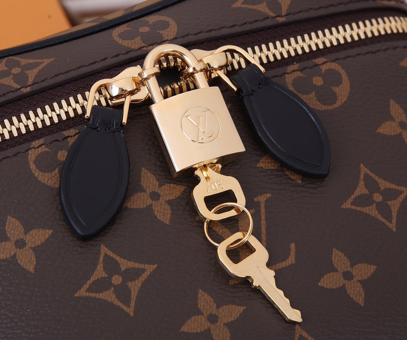 LOV - Luxurious Totes - 1662