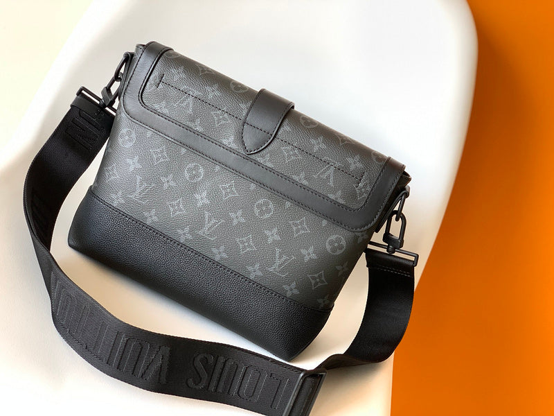 LOV - Luxurious Totes - 1559
