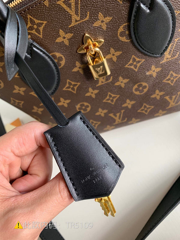 Luxurious Totes - Latest - 2362