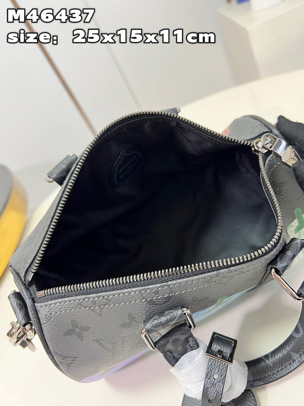 LOV - Luxurious Totes - 569