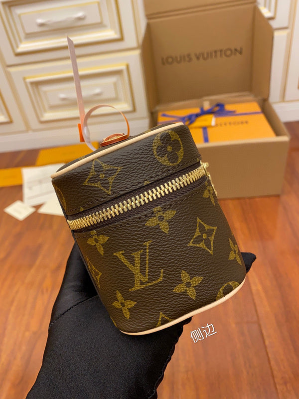 LOV - Luxurious Totes - 2085
