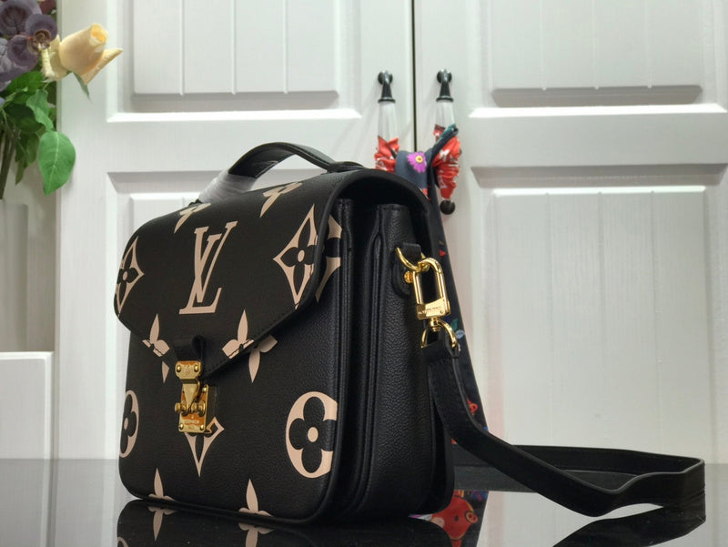 LOV - Luxurious Totes - 2488