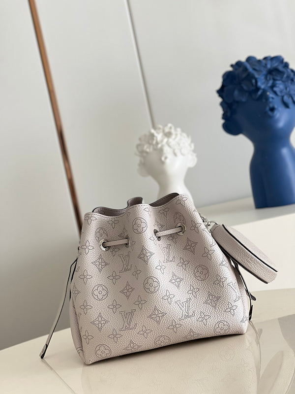 LOV - Luxurious Totes - 2120