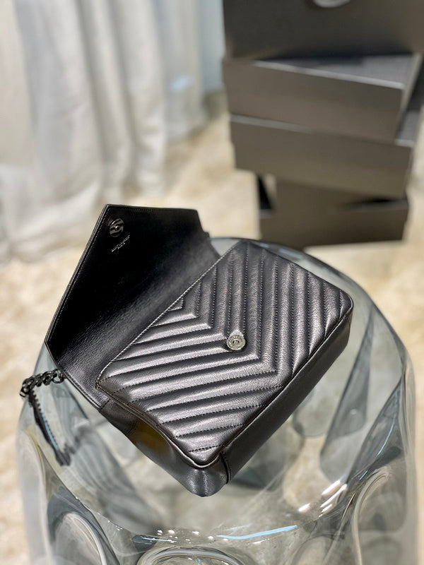 Luxurious Totes - Latest - 8416