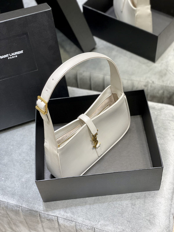 Luxurious Totes - Latest - 8831