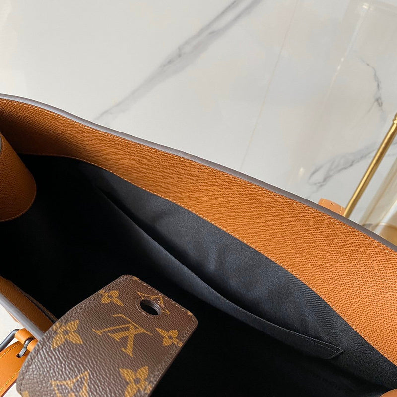 LOV - Luxurious Totes - 2625