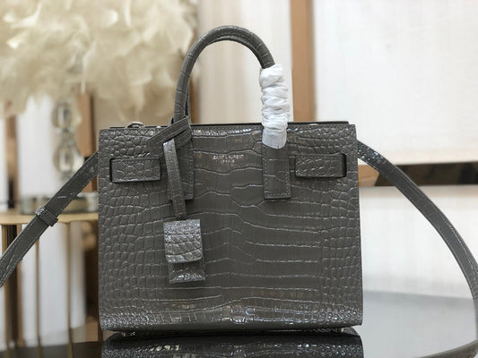 Luxurious Totes - Latest - 9111