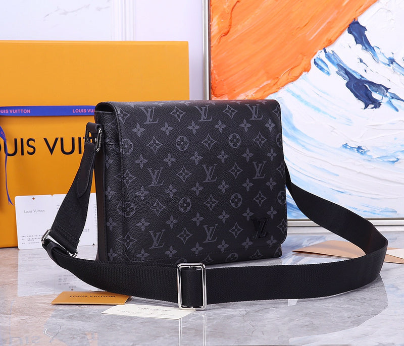 LOV - Luxurious Totes - 1972