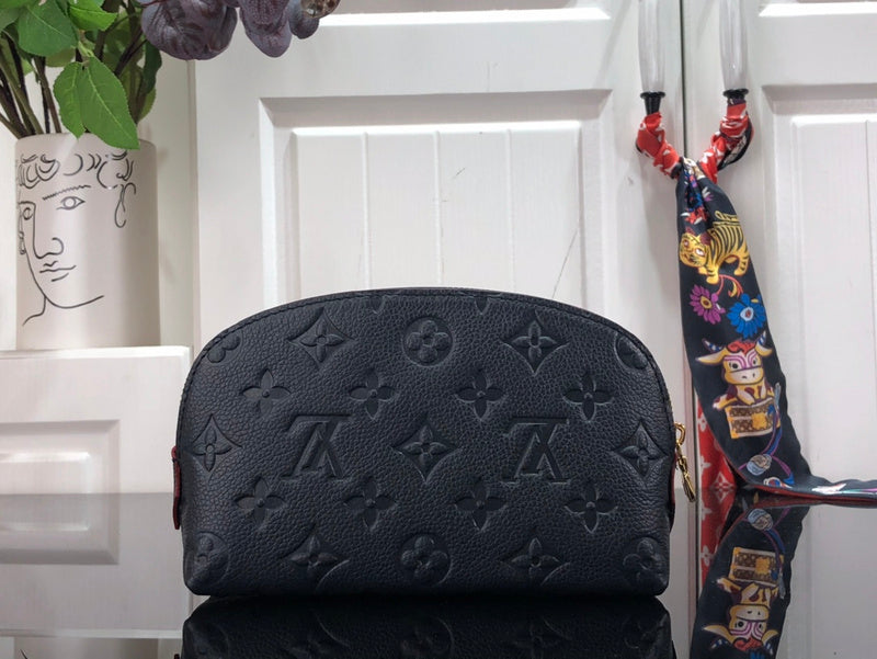 LOV - Luxurious Totes - 1385