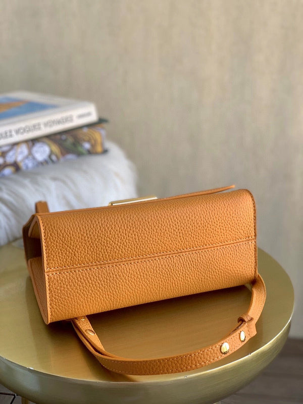 LOV - Luxurious Totes - 729