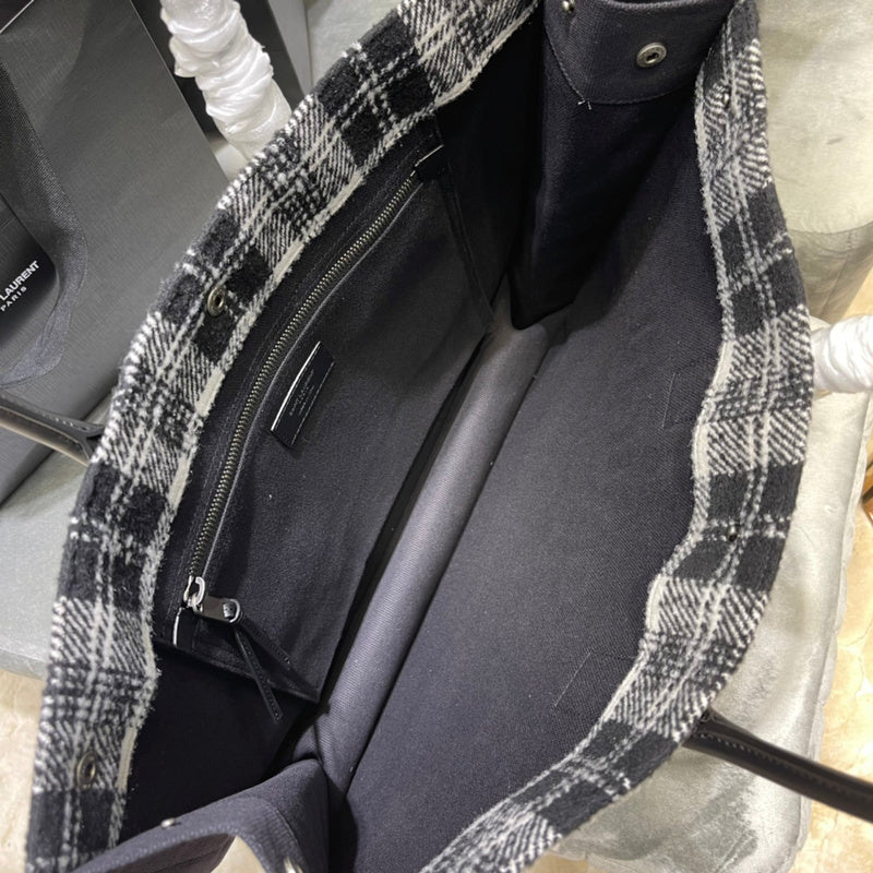 Luxurious Totes - Latest - 8484