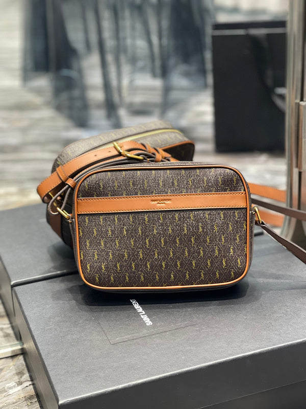 LOV - Luxurious Totes - 469
