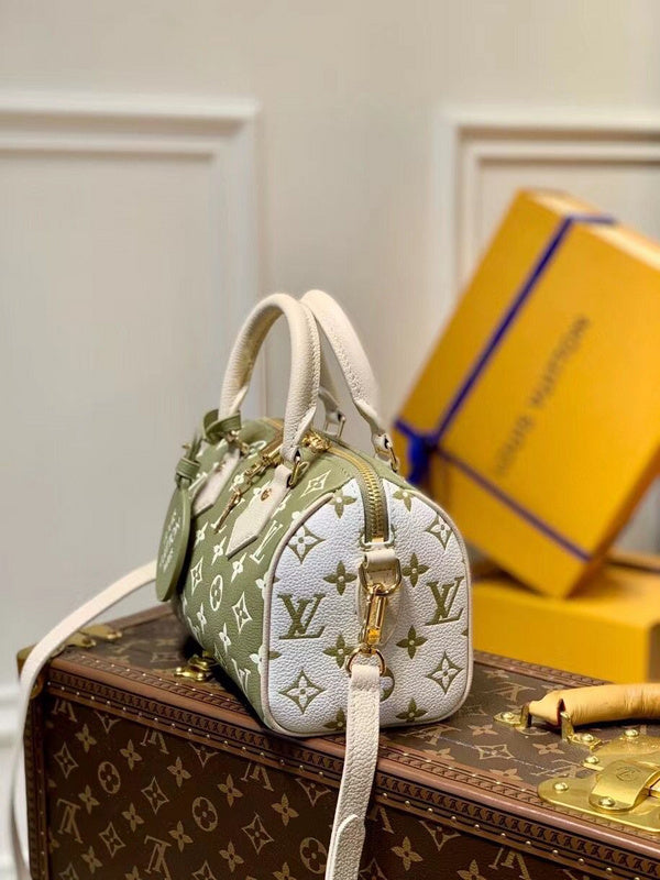 LOV - Luxurious Totes - 1419