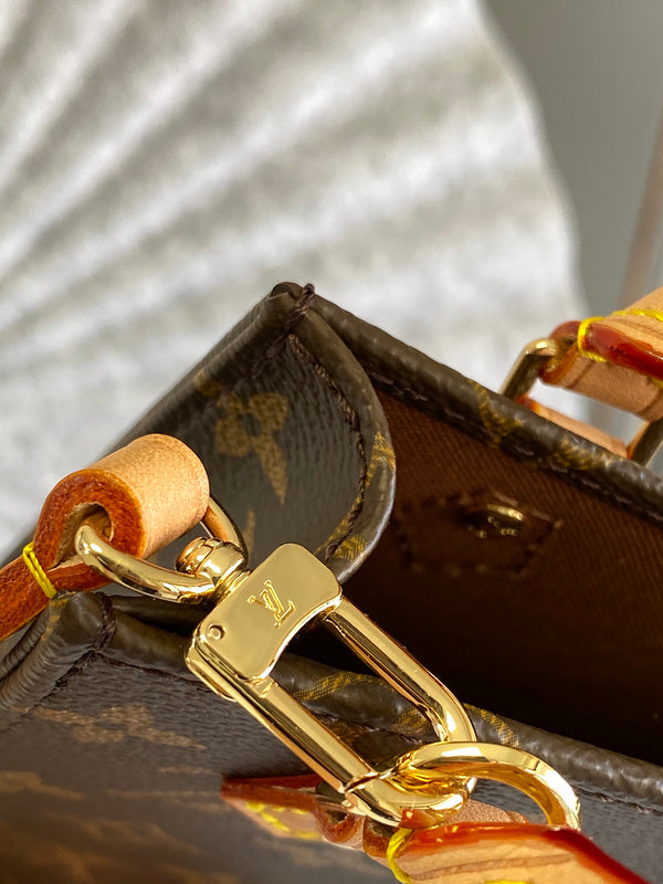 LOV - Luxurious Totes - 2355