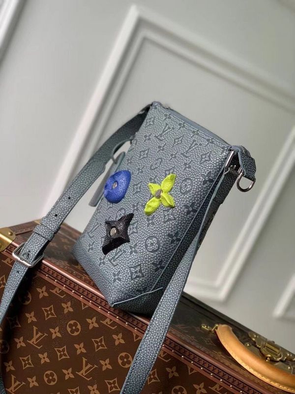 LOV - Luxurious Totes - 1179