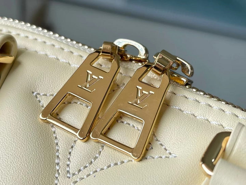 LOV - Luxurious Totes - 1472