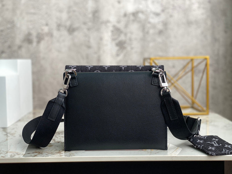 LOV - Luxurious Totes - 2133