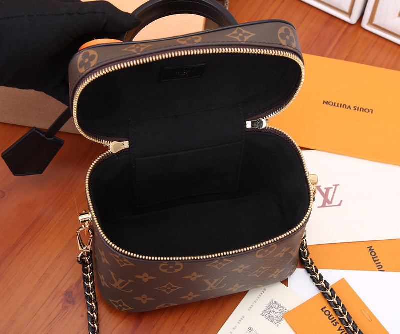 LOV - Luxurious Totes - 1662