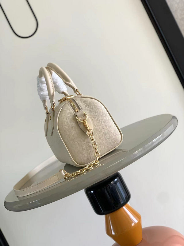LOV - Luxurious Totes - 143