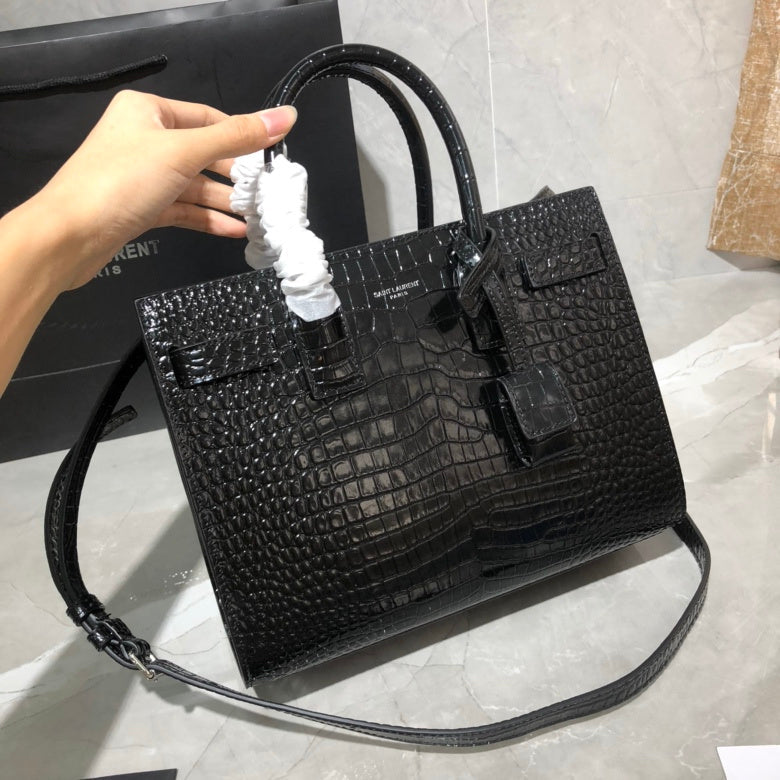 Luxurious Totes - Latest - 9481