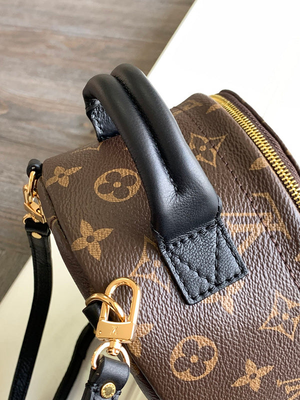 LOV - Luxurious Totes - 2010