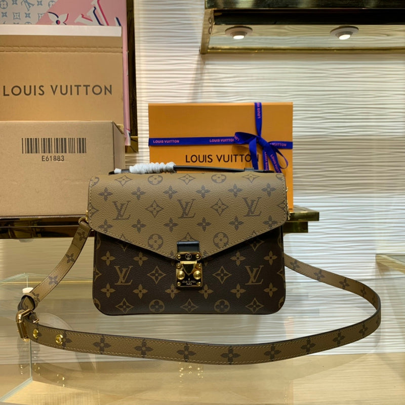 LOV - Luxurious Totes - 1520