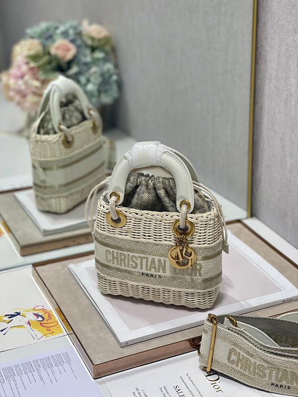 Luxurious Totes - Latest - 6335