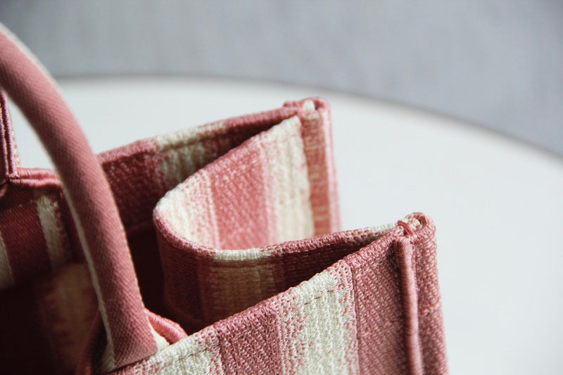 Luxurious Totes - Latest - 6525