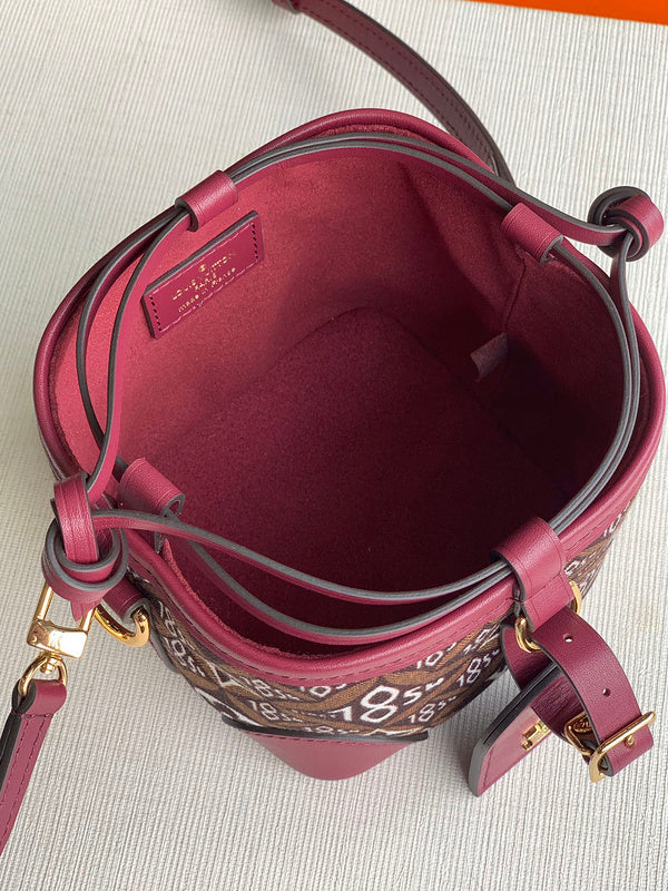 Luxurious Totes - Latest - 1543