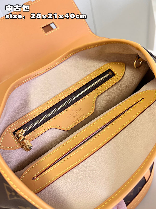 LOV - Luxurious Totes - 352