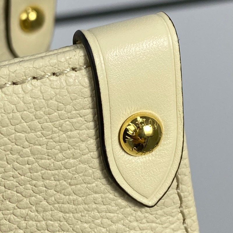 LOV - Luxurious Totes - 2561