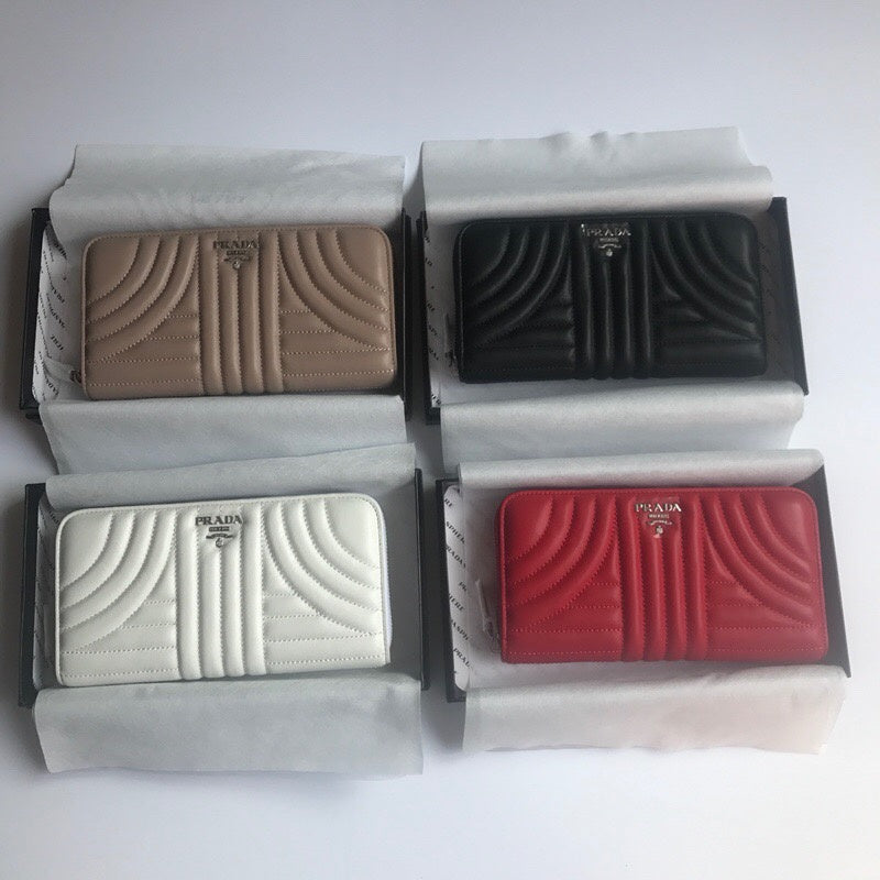 Luxurious Totes - Latest - 10202