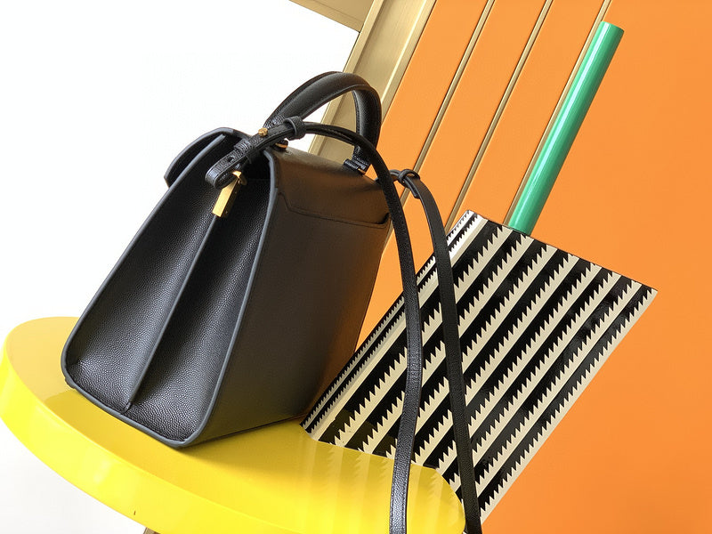 Luxurious Totes - Latest - 8860