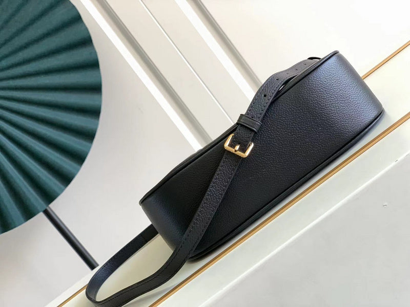 LOV - Luxurious Totes - 1767
